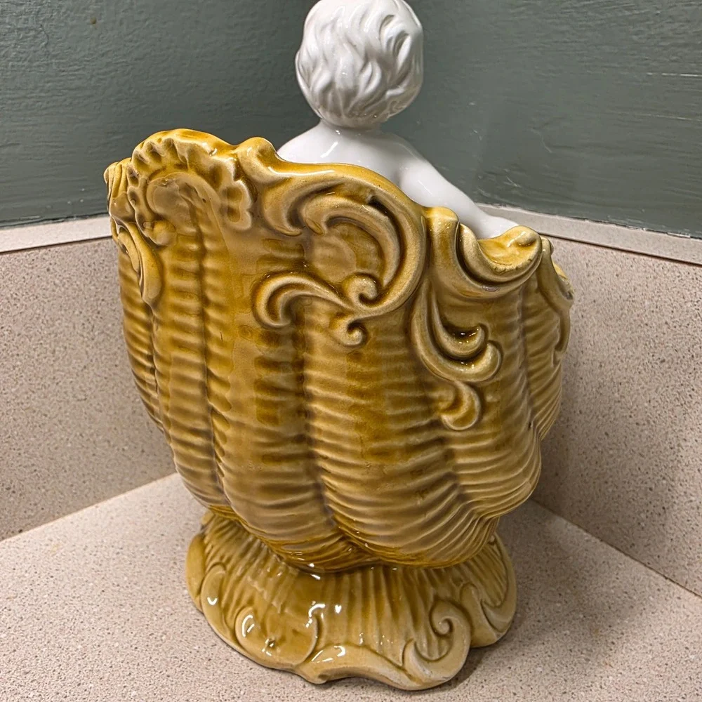 Brody Ceramic Cherub Shell Planter N-270‎ Yellow White Mid Century Cornucopia